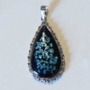 tn_m-blue-pendant2.jpg